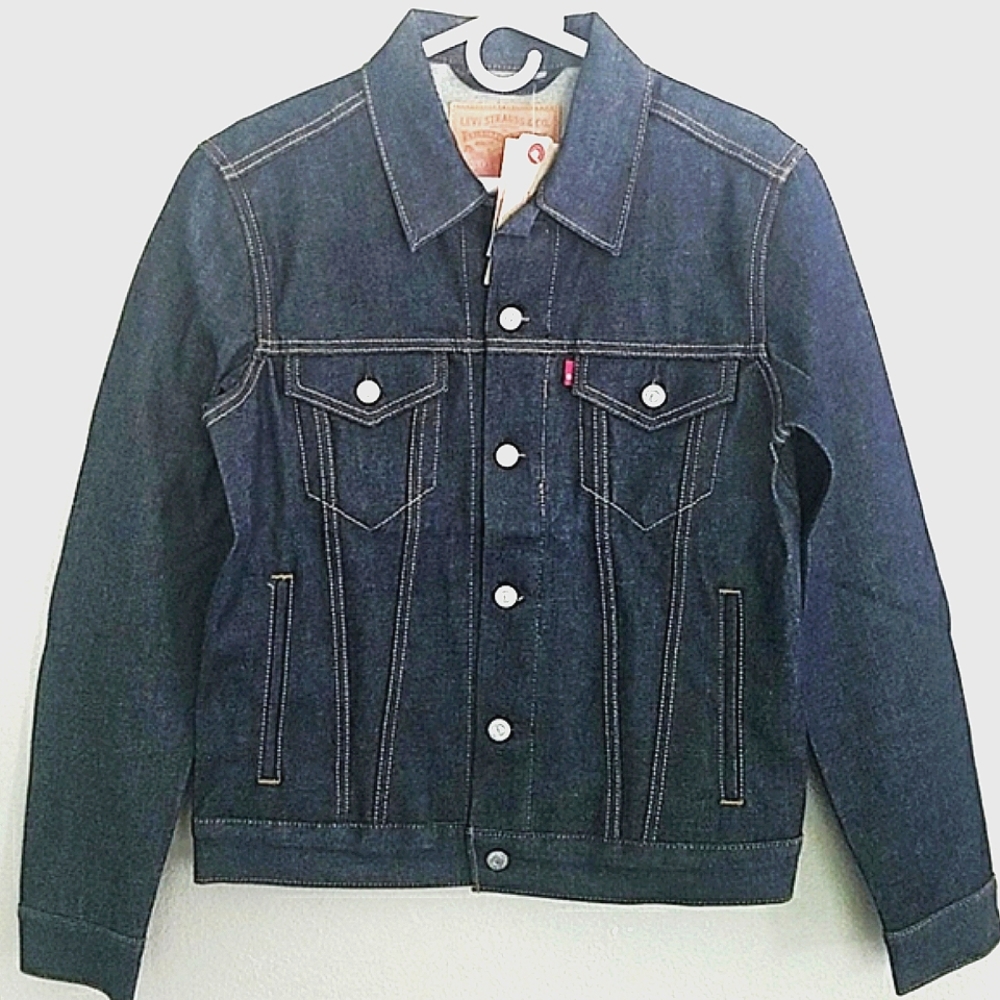 NWT Levi's trucker denim jacket for women, S